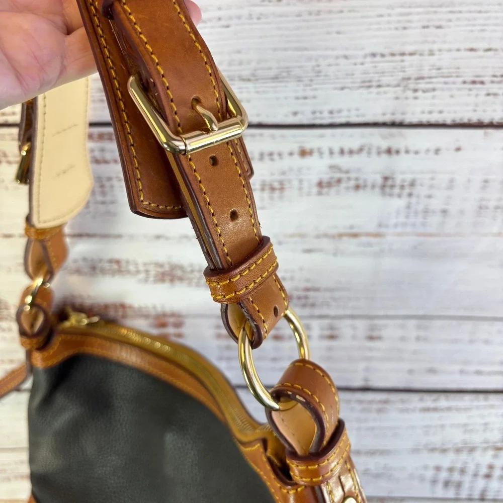 Vintage Dooney & Bourke Hobo Bag Med Black Tan Pebbled Leather Preppy Timeless